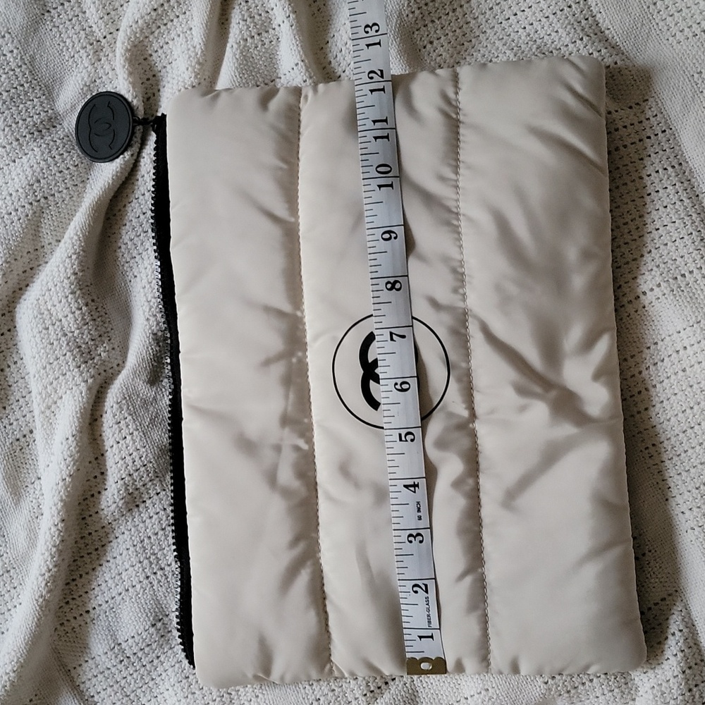 Chanel Cream Taupe Nude Puffy Nylon Carryall Makeup Bag Toiletry Pouch C… - Picture 9 of 10